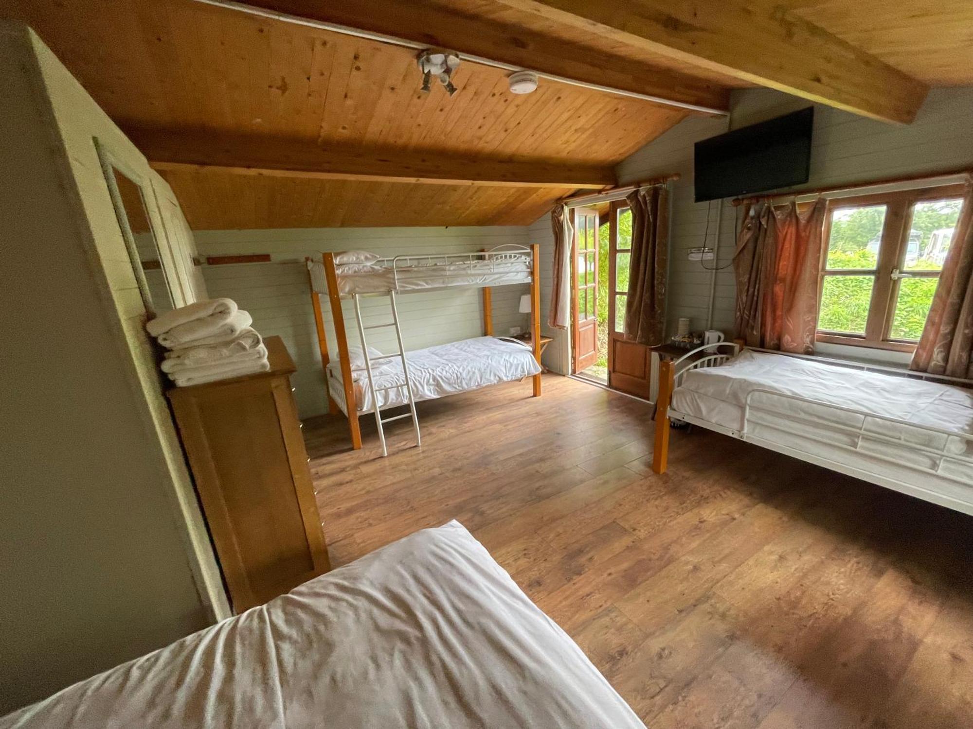 Bridge Farm Guesthouse Rooms Dundry 외부 사진