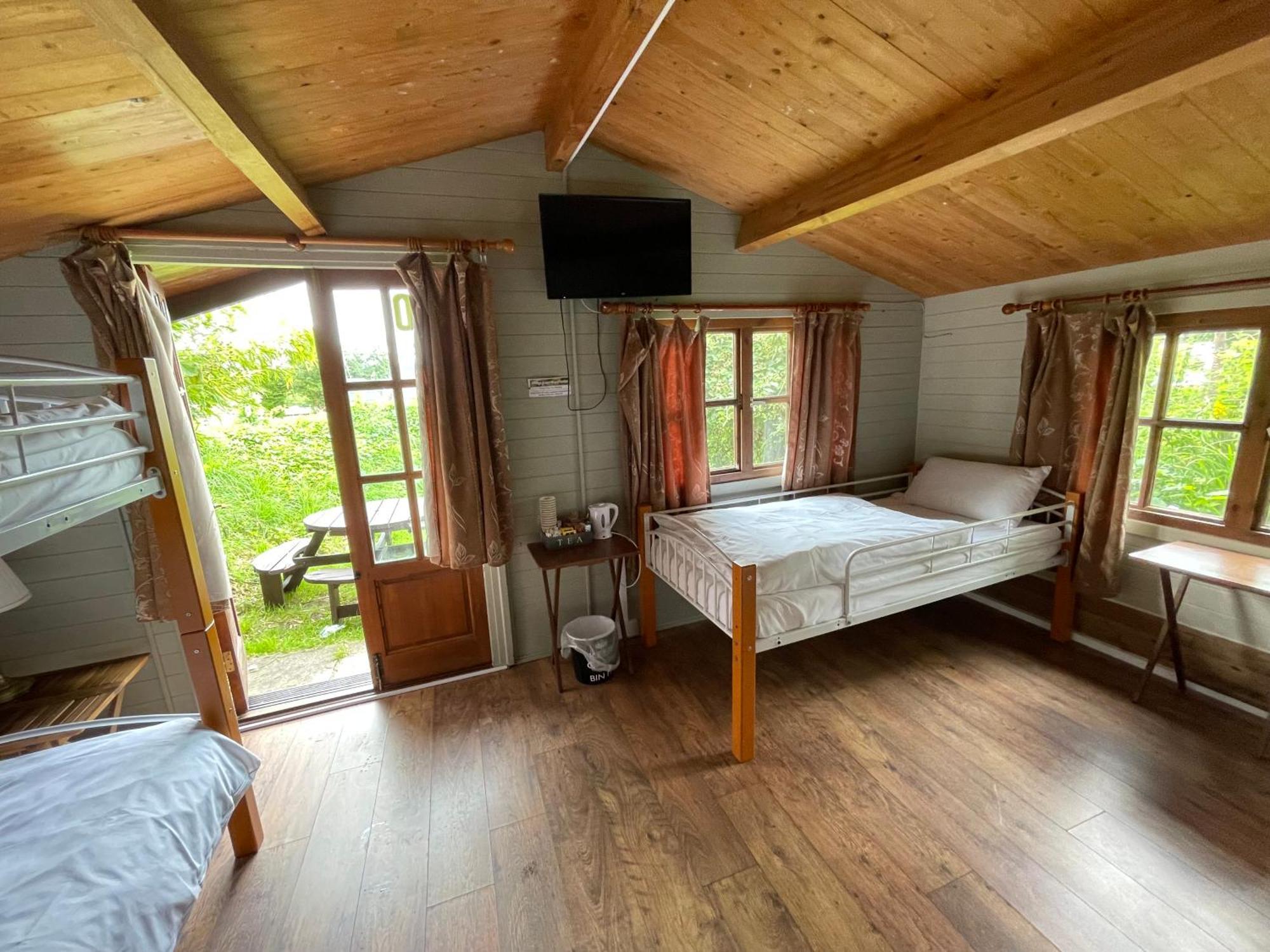 Bridge Farm Guesthouse Rooms Dundry 외부 사진