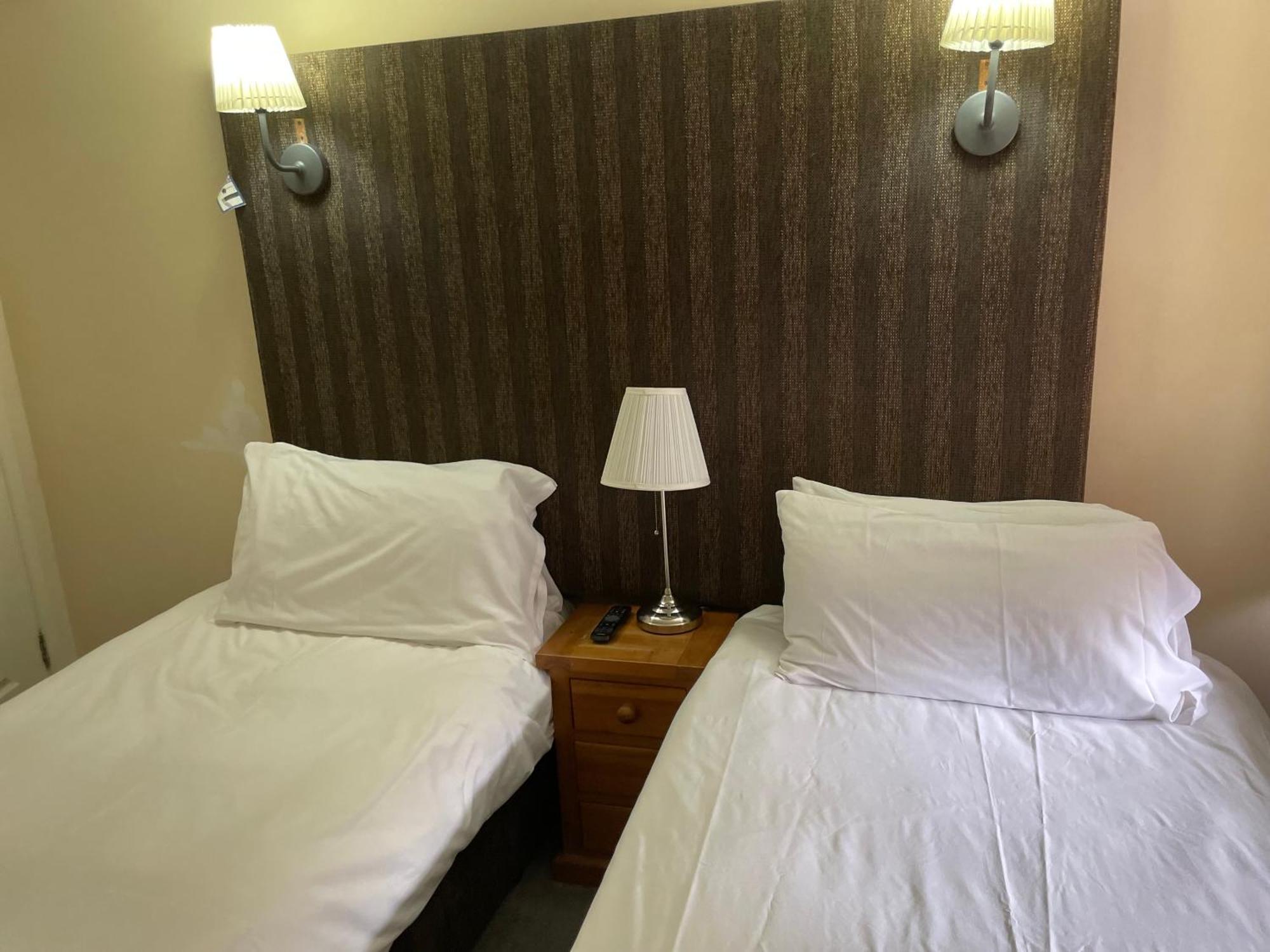 Bridge Farm Guesthouse Rooms Dundry 외부 사진