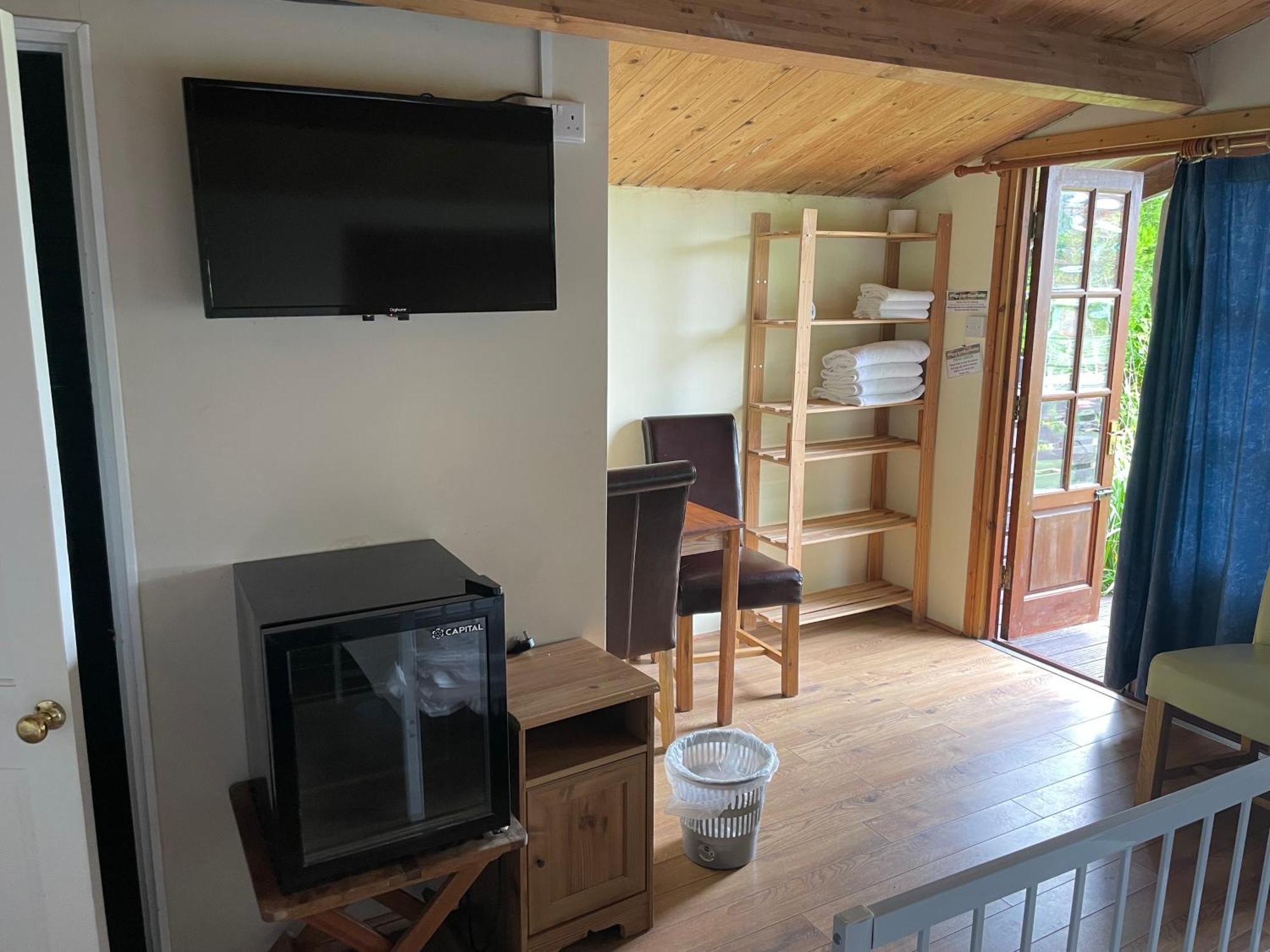 Bridge Farm Guesthouse Rooms Dundry 외부 사진