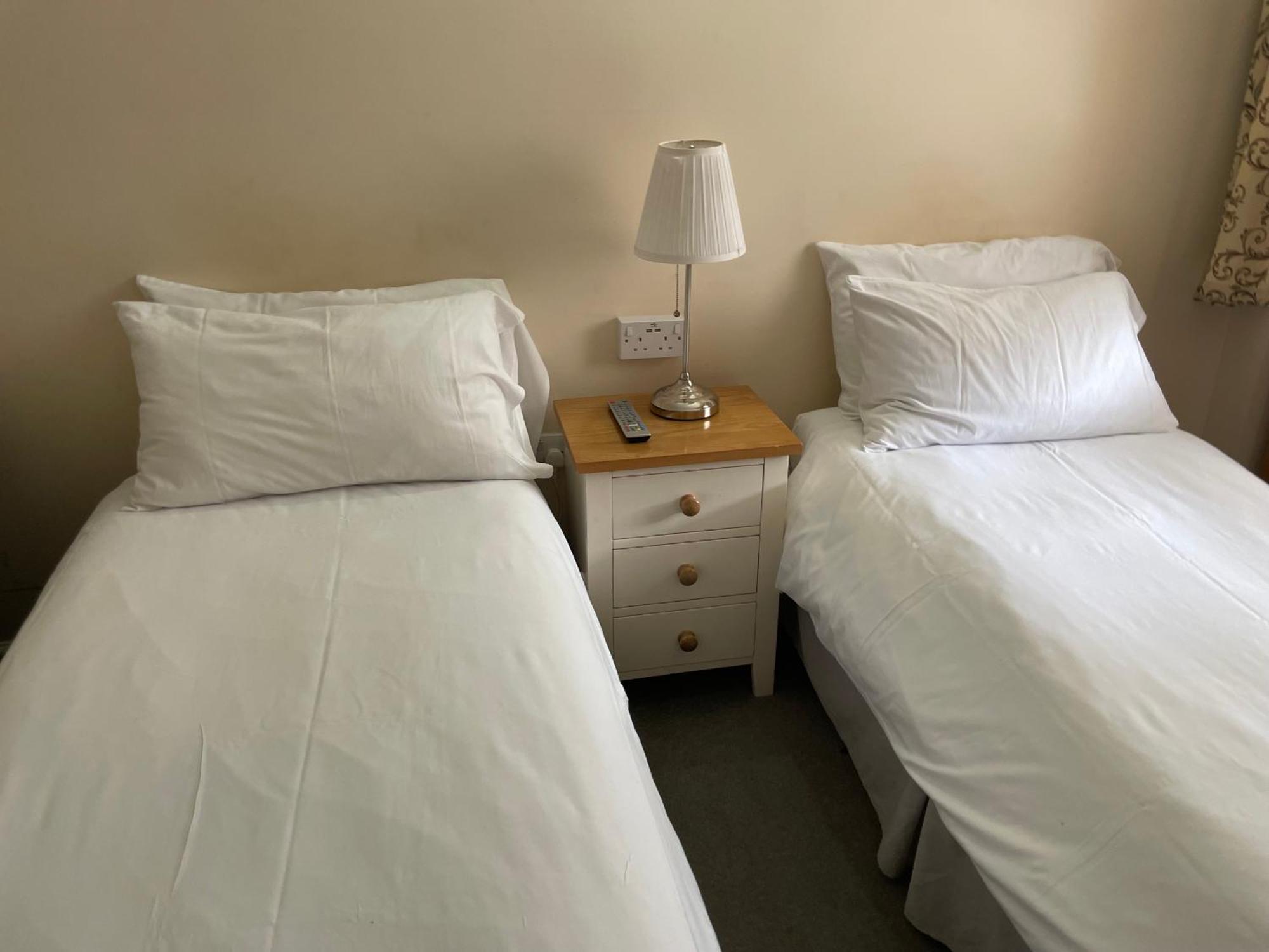 Bridge Farm Guesthouse Rooms Dundry 외부 사진