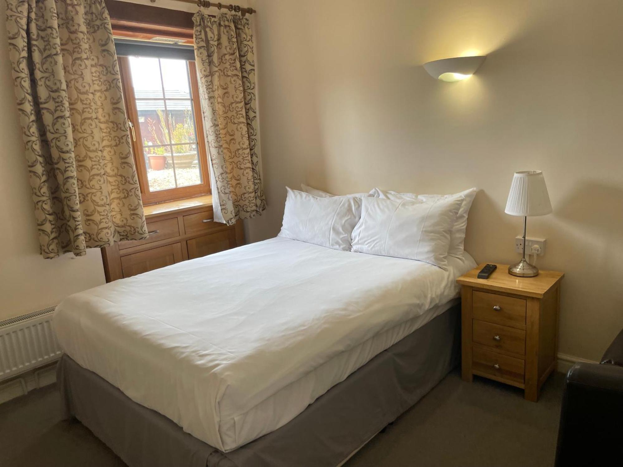 Bridge Farm Guesthouse Rooms Dundry 외부 사진