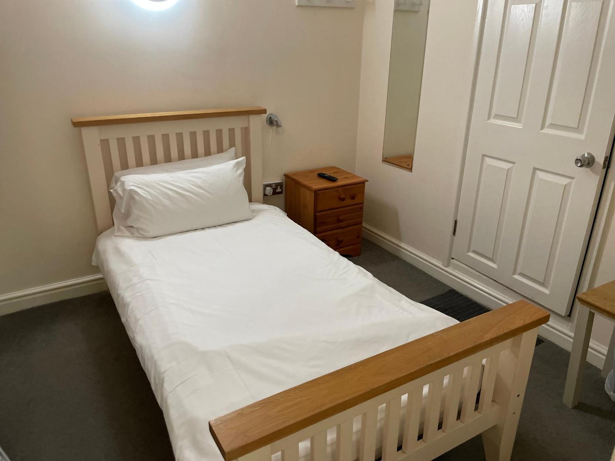 Bridge Farm Guesthouse Rooms Dundry 외부 사진